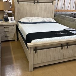 Queen Bed Frame (NO MATTRESS INCLUDED)