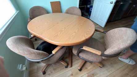 Kitchen/Conference table and chairs