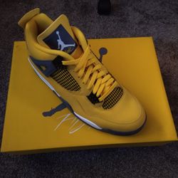 Jordan 4 "Lightning" $120 Never Worn