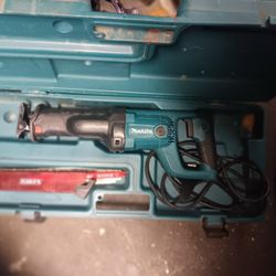 Makita reciprocating saw