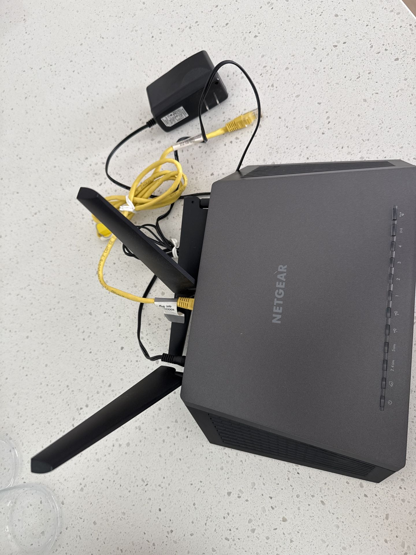 Netgear Router AC 1900 Smart WiFI Router / Model R7000