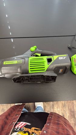 Greenwood’s Pro Leaf Blower