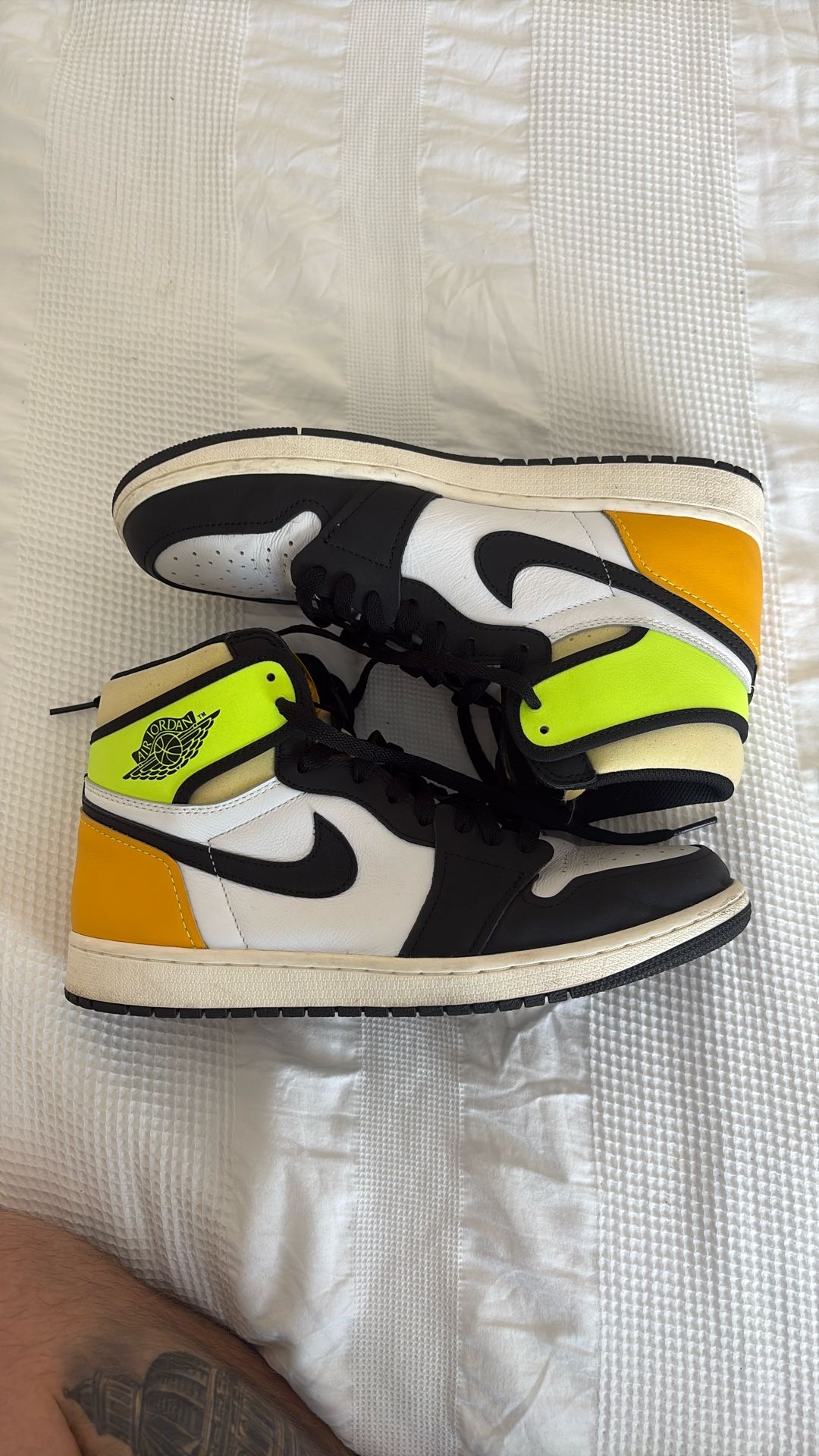Jordan 1 Volt Gold