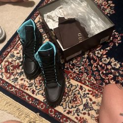 Gucci Ronnie’s Size 12