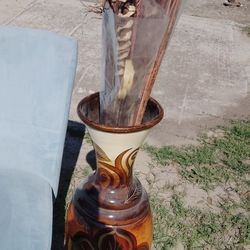 Jarron De Barro/ Ashley Frame