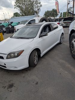 2005 Toyota Scion