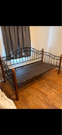 Day bed