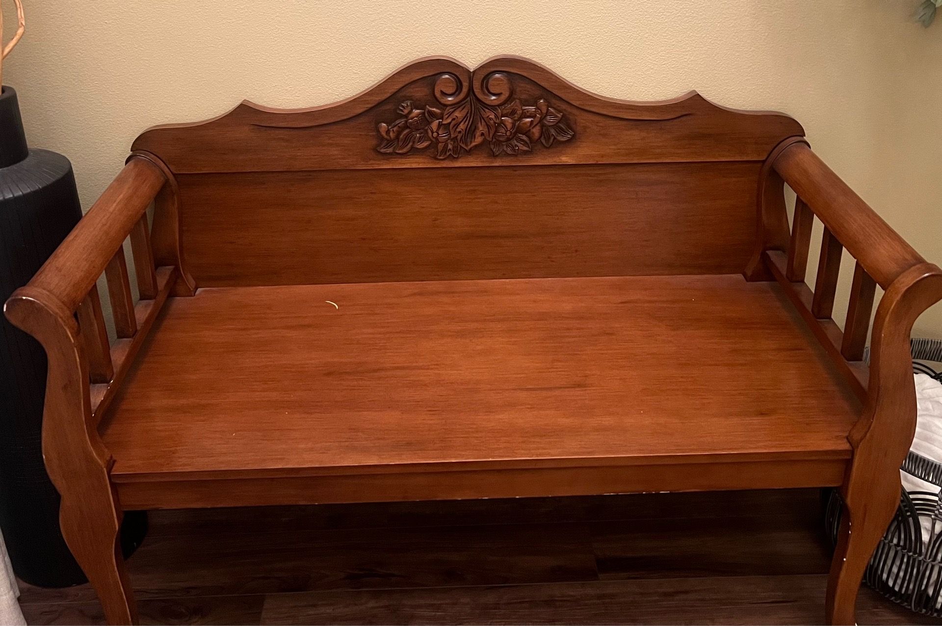 Bench for entry