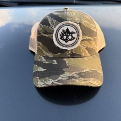 Hat-Camo Ballast Point Snap Back