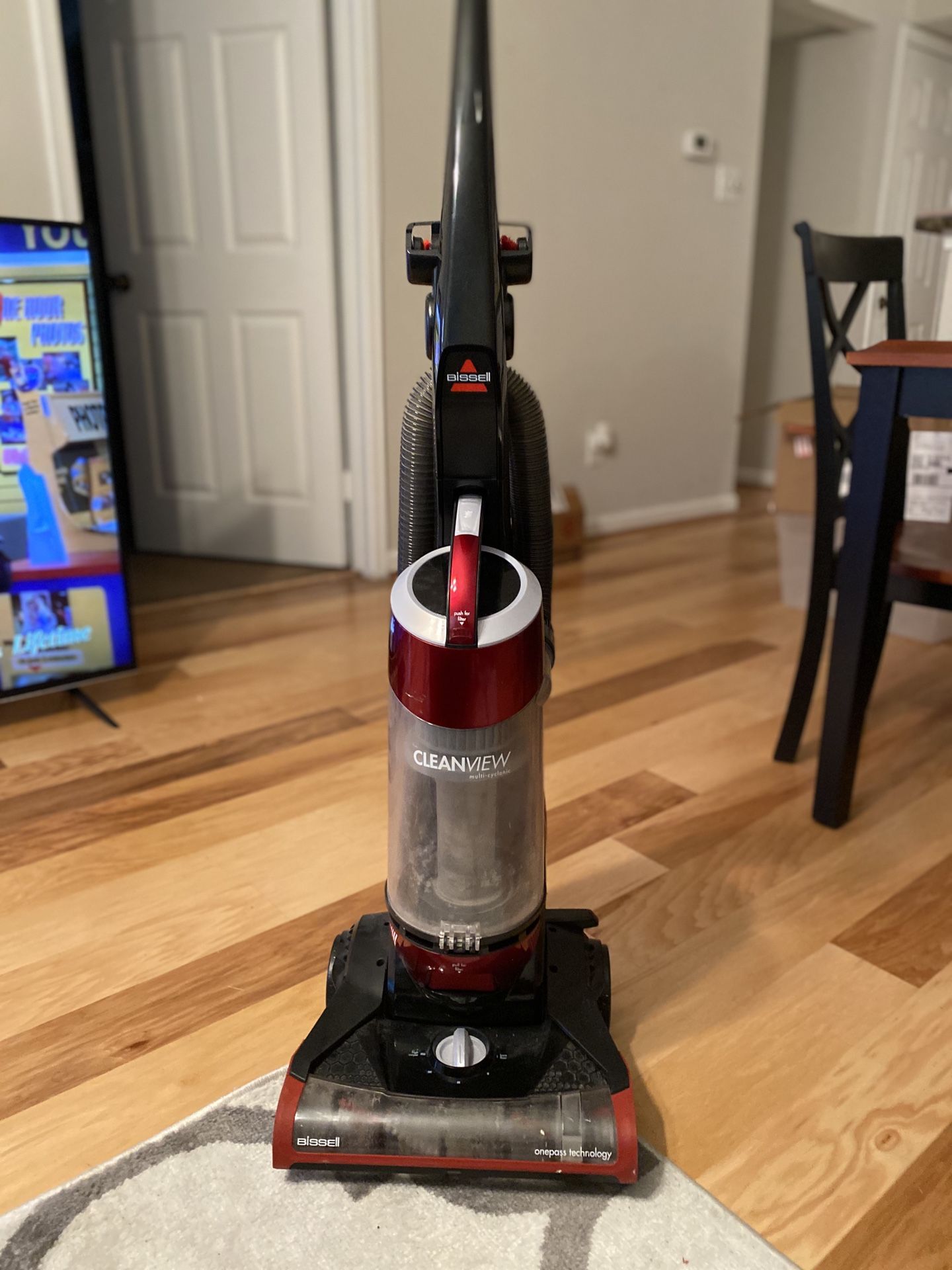BISSELL CLEANVIEW VACUUM
