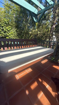 Outdoor day bed swing