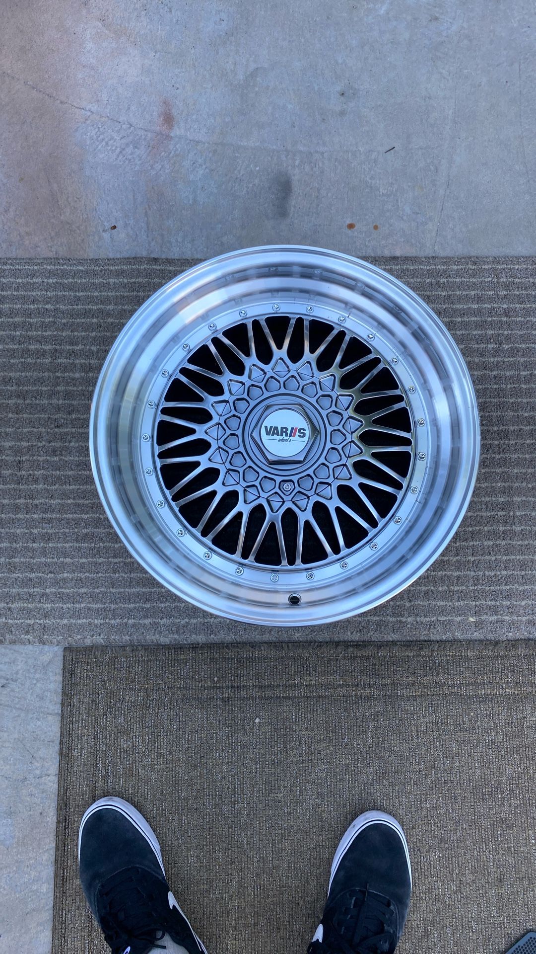 Variis Wheels