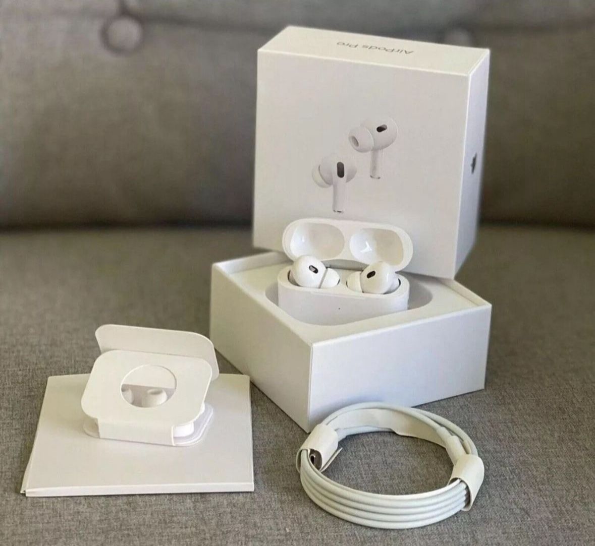 AirPods Pro (2nd generation) with MagSafe Charging Case (USB-C)