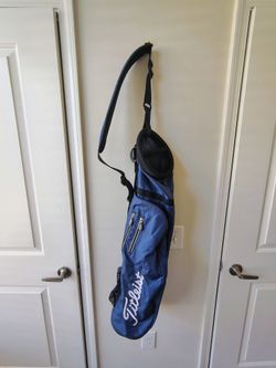 Titleist Lightweight Sunday Golf Bag Navy 2 way divider