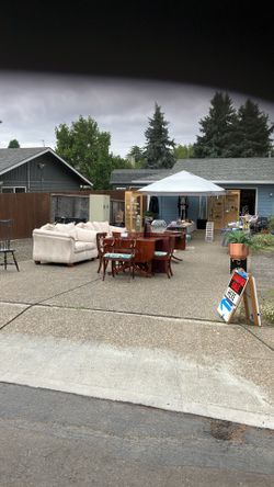 GARAGE SALE