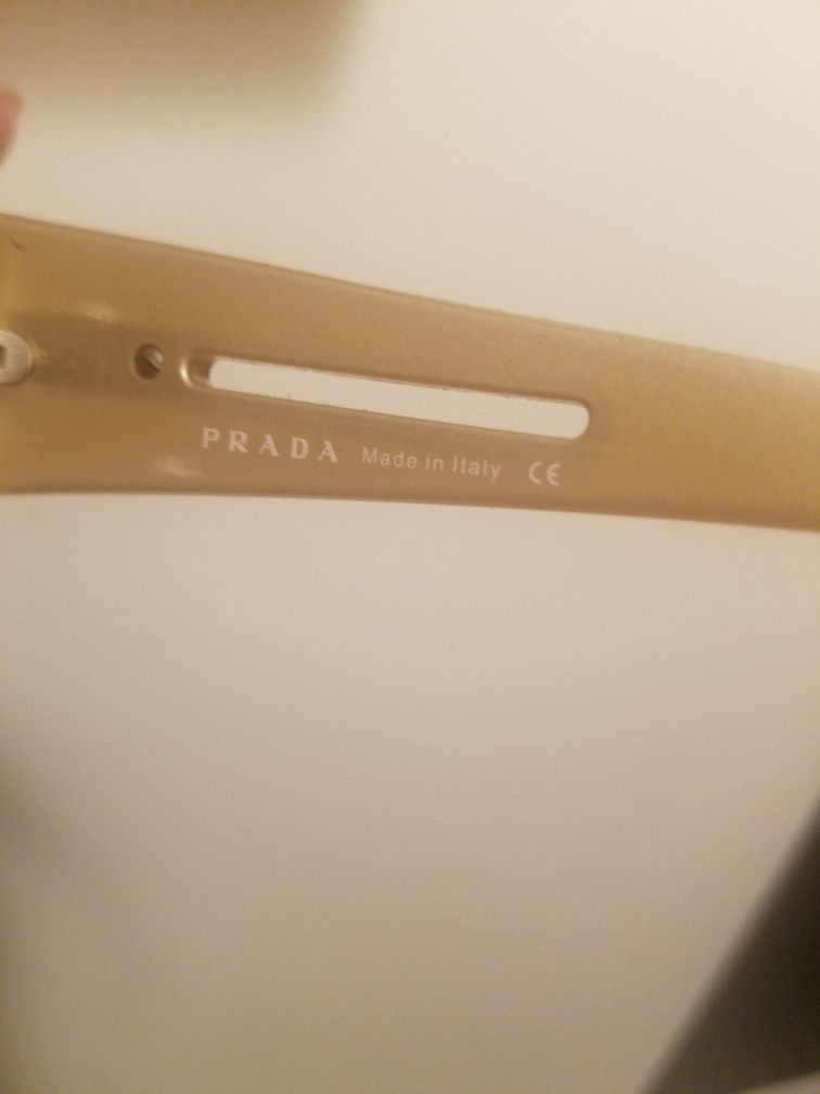yes Real Available dnt ask prada sunglasses mint wit case biege