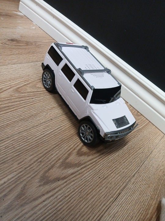 Hummer Speaker