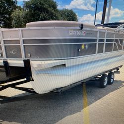 2014 Crest Classic 230 Pontoon with Trailer 