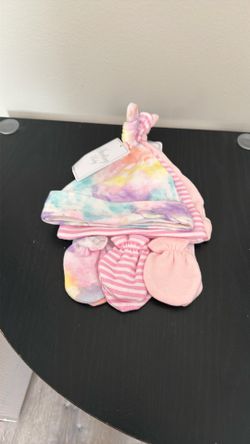 Baby girl hats and mittens