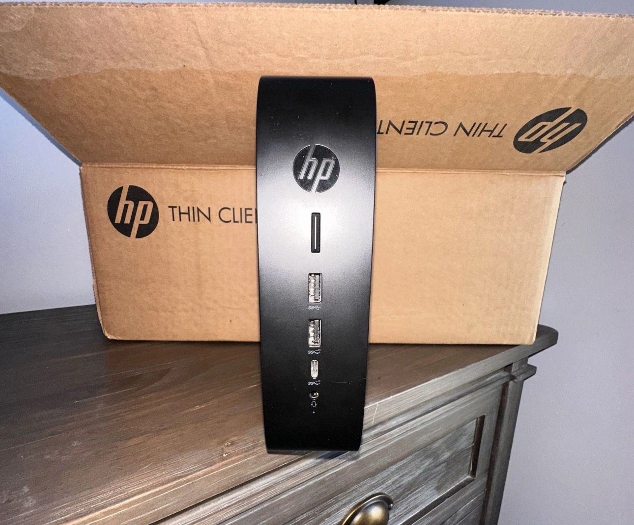 HP T740 Thin Client Amd Ryzen V1756B, 8GB ram, 256gb M.2 (Read full description)