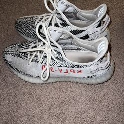 Supreme Yeezy 350 Zebra Size 8 for Sale in Los Angeles, CA - OfferUp