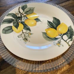 Clear Acrylic Charger Plates 