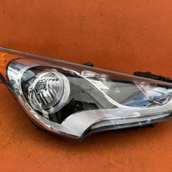 2012 - 2017 Hyundai Veloster Right Passenger Halogen Headlight Replacement TYC