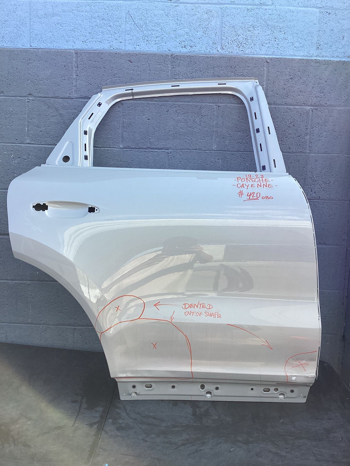 2019 - 2023 PORSCHE CAYENNE - REAR PASSENGER SIDE DOOR OEM 