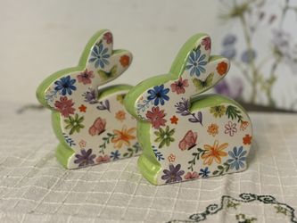 Set of 2 Ceramic Bunny Rabbits