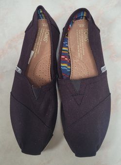 Womens Toms shoes