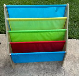 Kids book shelf