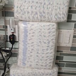 Diaper  4-5 Size. ( New)