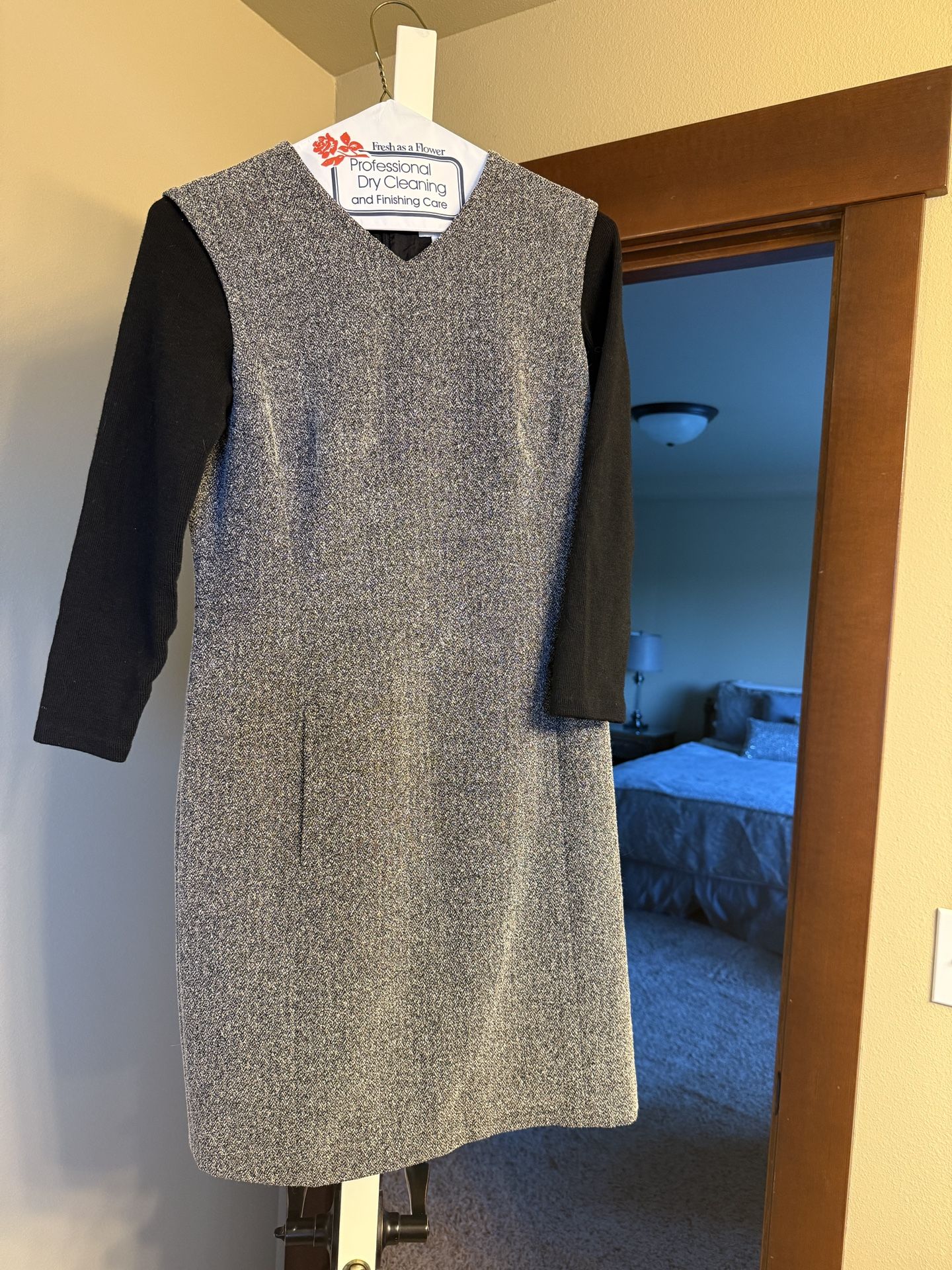 Dress With Pockets Women Size Small 4P