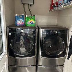 LG Washer And Dryer Electric Both 