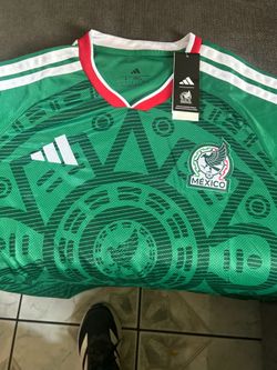 Camiseta México, verde 1 L y 1 M , Blanca M
