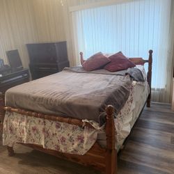 Full Size Bed 