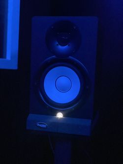 YAMAHA HS7 STUDIO MONITORS