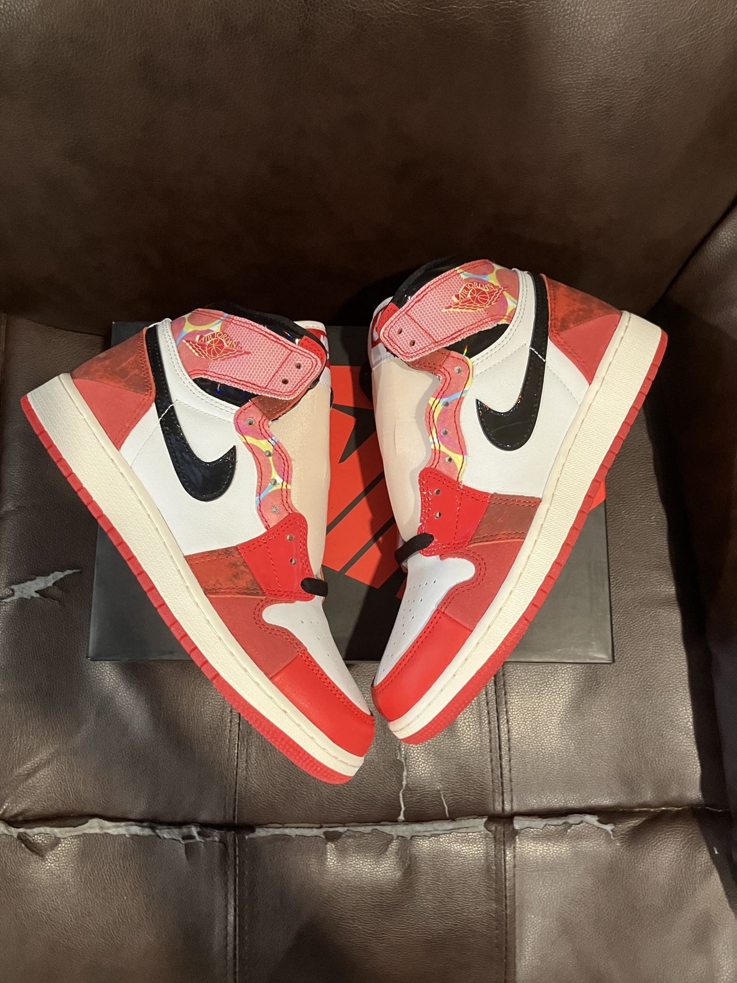 Nike Air Jordan 1 Retro High OG Size 6Y And 4Y