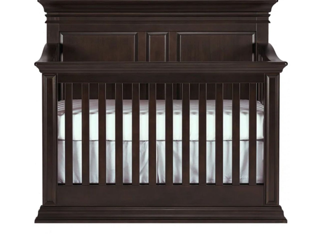 Baby Cache 4-in-1 - Convertible Crib- Vienna-Like New.