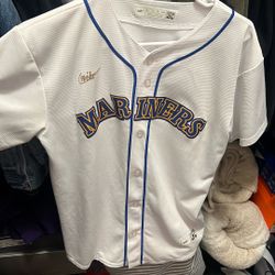 Ken Griffey Nike Jersey Youth XL (fits like a mens small)