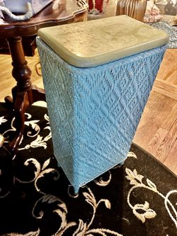 Vintage Retro Slim Hamper