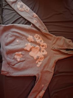 Gray spider Hoodie