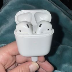 Apple AirPods (2nd Generation)