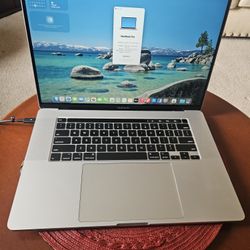 Apple Macbook Pro i7 16gb Ram 500gb SSD Drive Radeon Pro GPU 4GB 16" Screen 2019