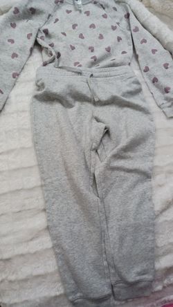 Pantalón y sudadera