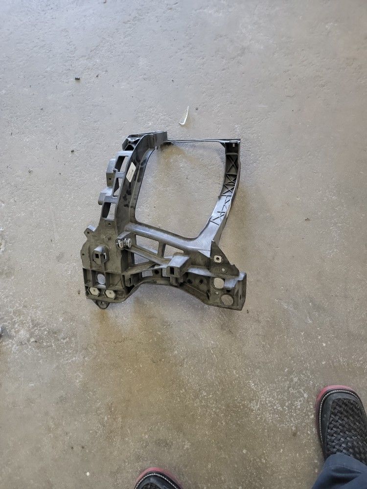 Dodge Ram 2013 To 19 Headlight Bracket