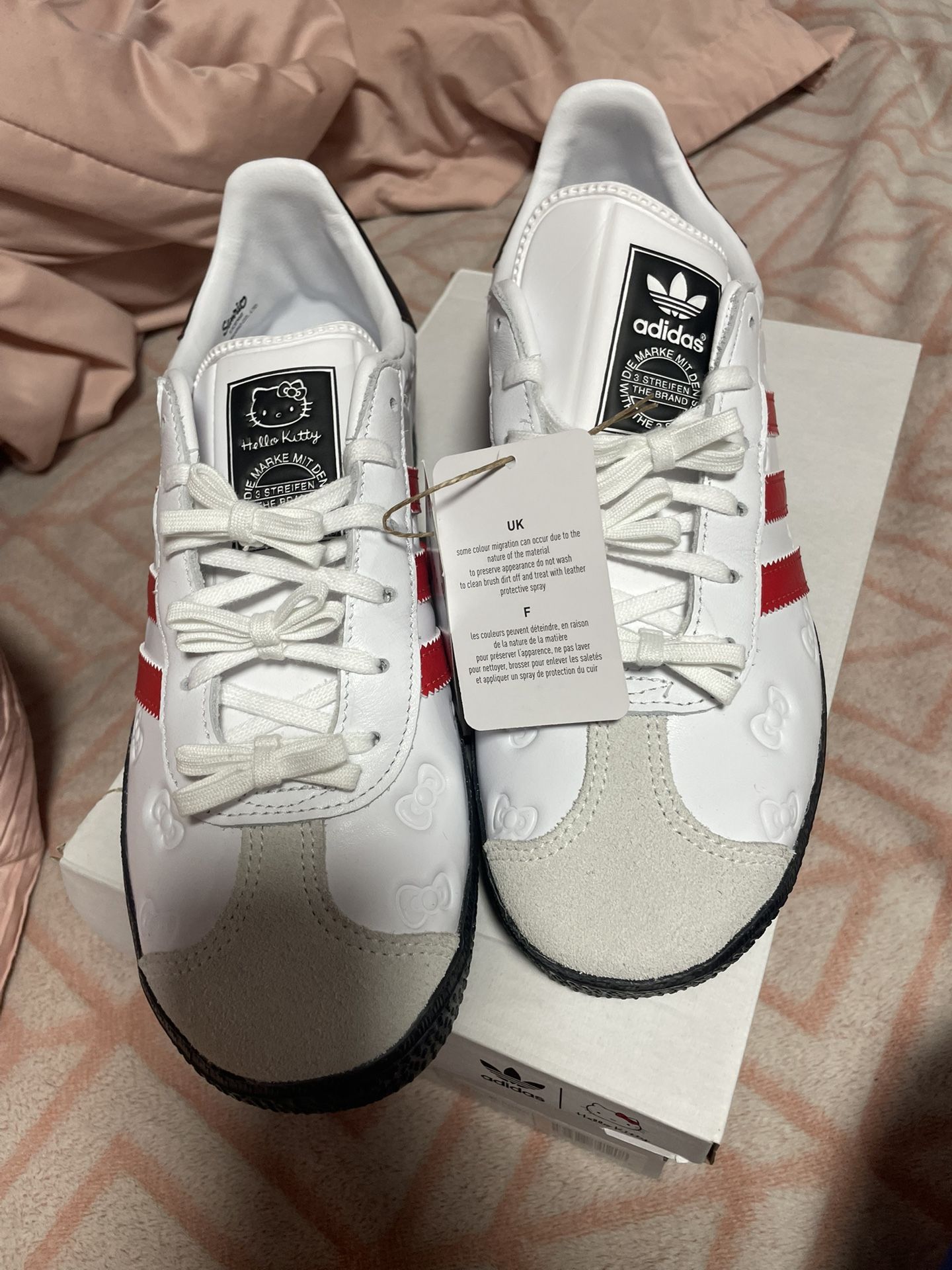 New with tags Adidas x Hello kitty gazelle 