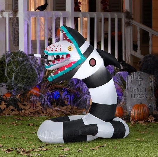 Beetlejuice Sandworm Airblown Inflatable , 3 ft Tall