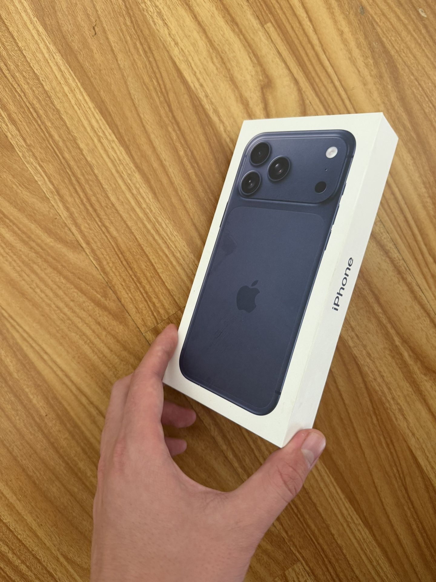 iPhone 17 Pro Max BOX ONLY