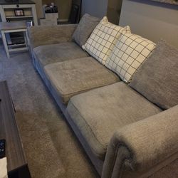 Sofa (Free)